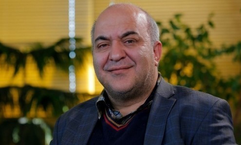 استانداردهایی را فراتر از استانداردهای ملی برای خود هدفگذاری کرده ایم