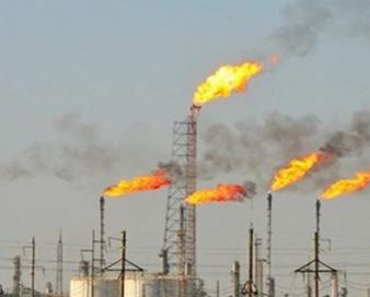 کاهش حدود ۴۰ درصدی گازهای مشعل‌ پالایشگاه‌های پارس جنوبی تا نیمه ۱۴۰۳