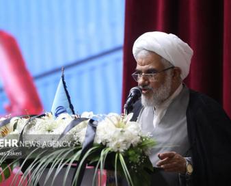 استقرار نامتوازن پالایشگاه‌ها در هرمزگان تهدیدی برای عدالت توسعه است