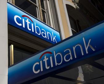 احتمال تداوم قیمتهای بالای نفت با وجود مازاد عرضه