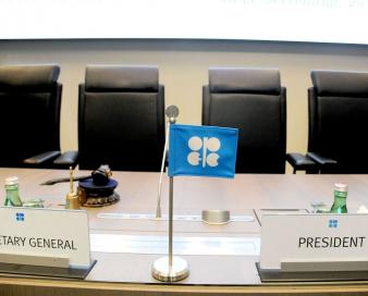 تثبیت تولید نفت ۸ عضو اوپک‌پلاس در مارس ۲۰۲۶