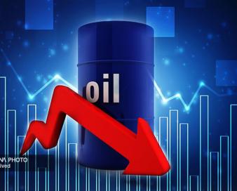 کاهش اندک قیمت نفت/ بازار به کدام سو می‌رود؟
